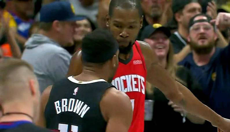 杜兰特公开怒骂裁判遭NBA正式警告，若再出言不逊恐面临禁赛罚款